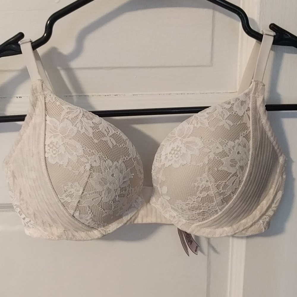 Victoria's secret white padded pushup bra 32C